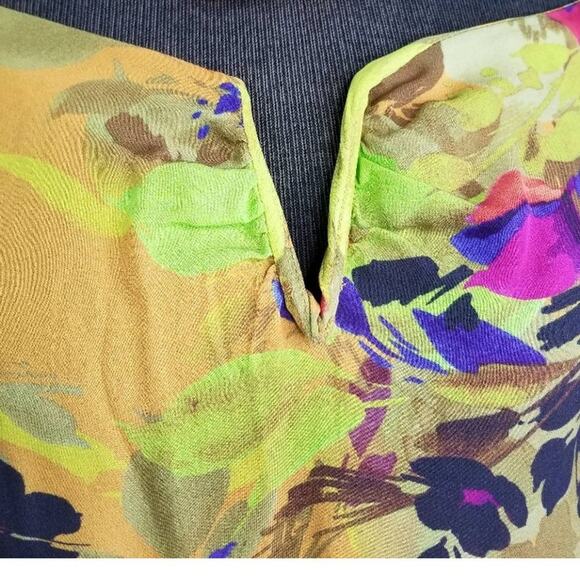 Nicole Miller Atelier Silk Floral Cold Shoulder Deep V Neck Top Size Small - Picture 5 of 6